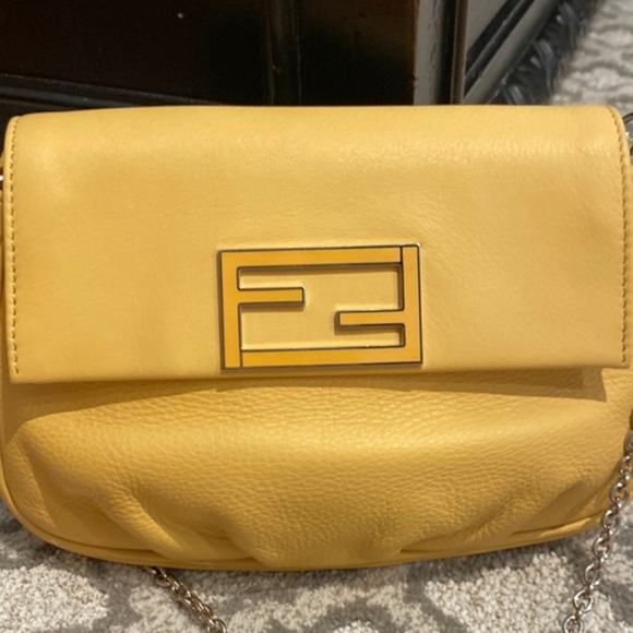 AUTH Fendi Fendista Pochette with Chain Crossbody bag - Picture 11 of 11